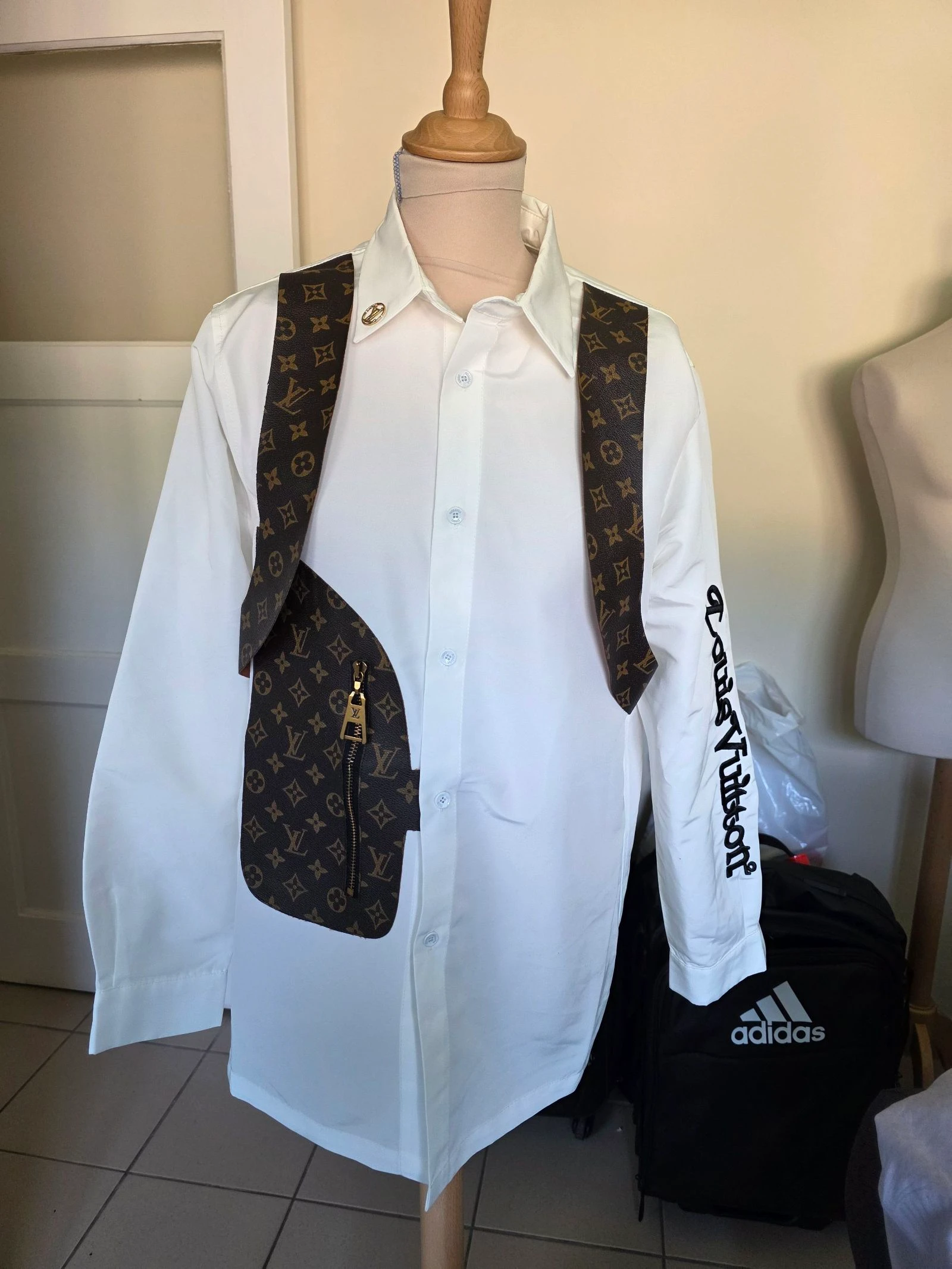 Chemise blanche LV